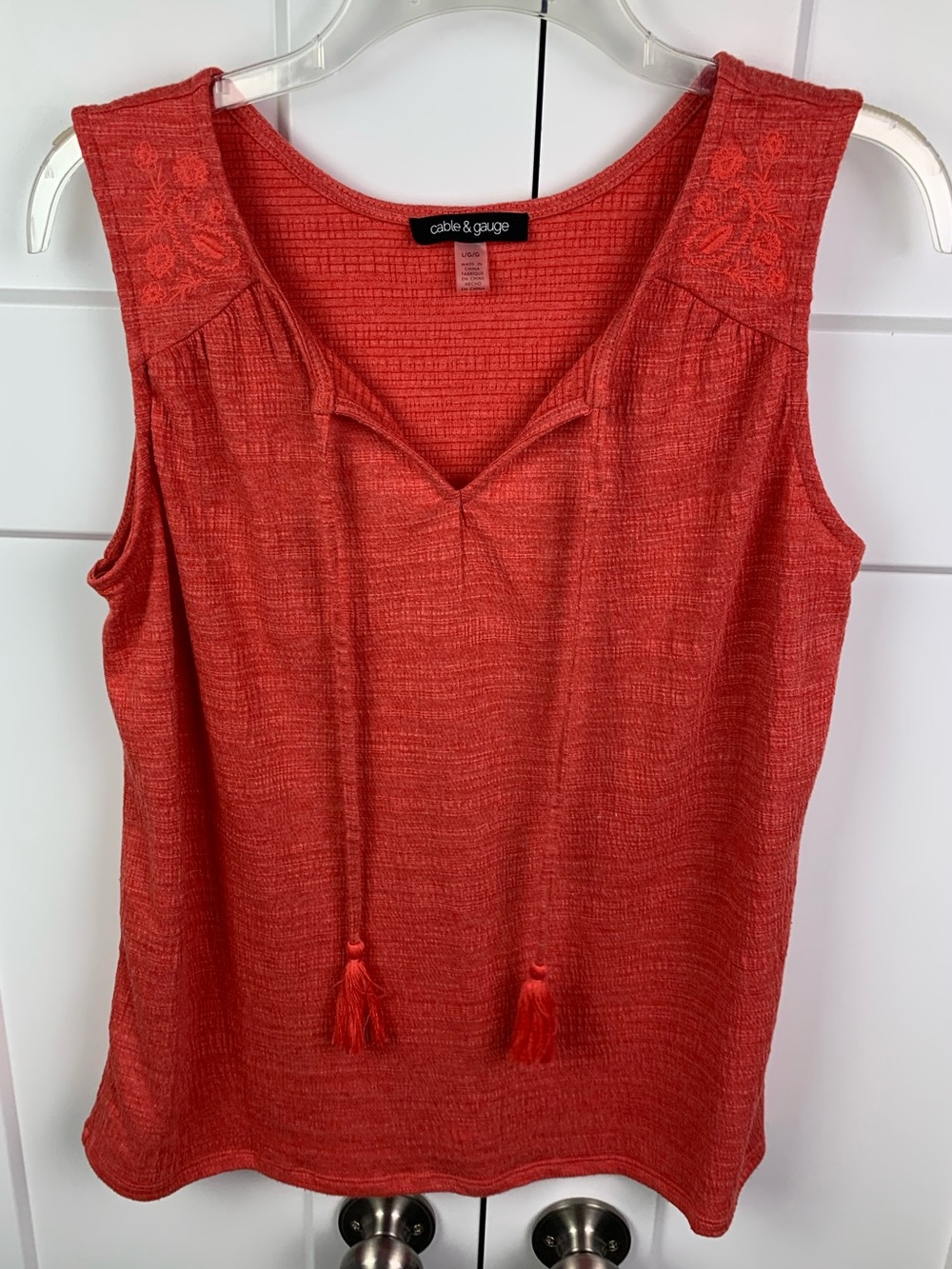 Cable & Gauge Women’s Tank Blouse LARGE Red Tassels Embroidered Boho